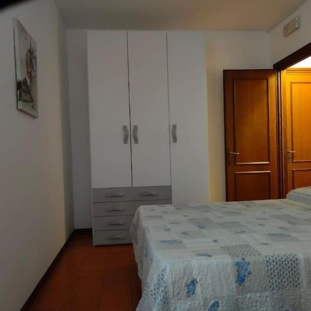 דירות Casa Vittoria Toscolano-Maderno מראה חיצוני תמונה